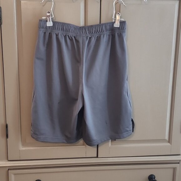 Nike Dri-FIT shorts size small - Picture 2 of 4